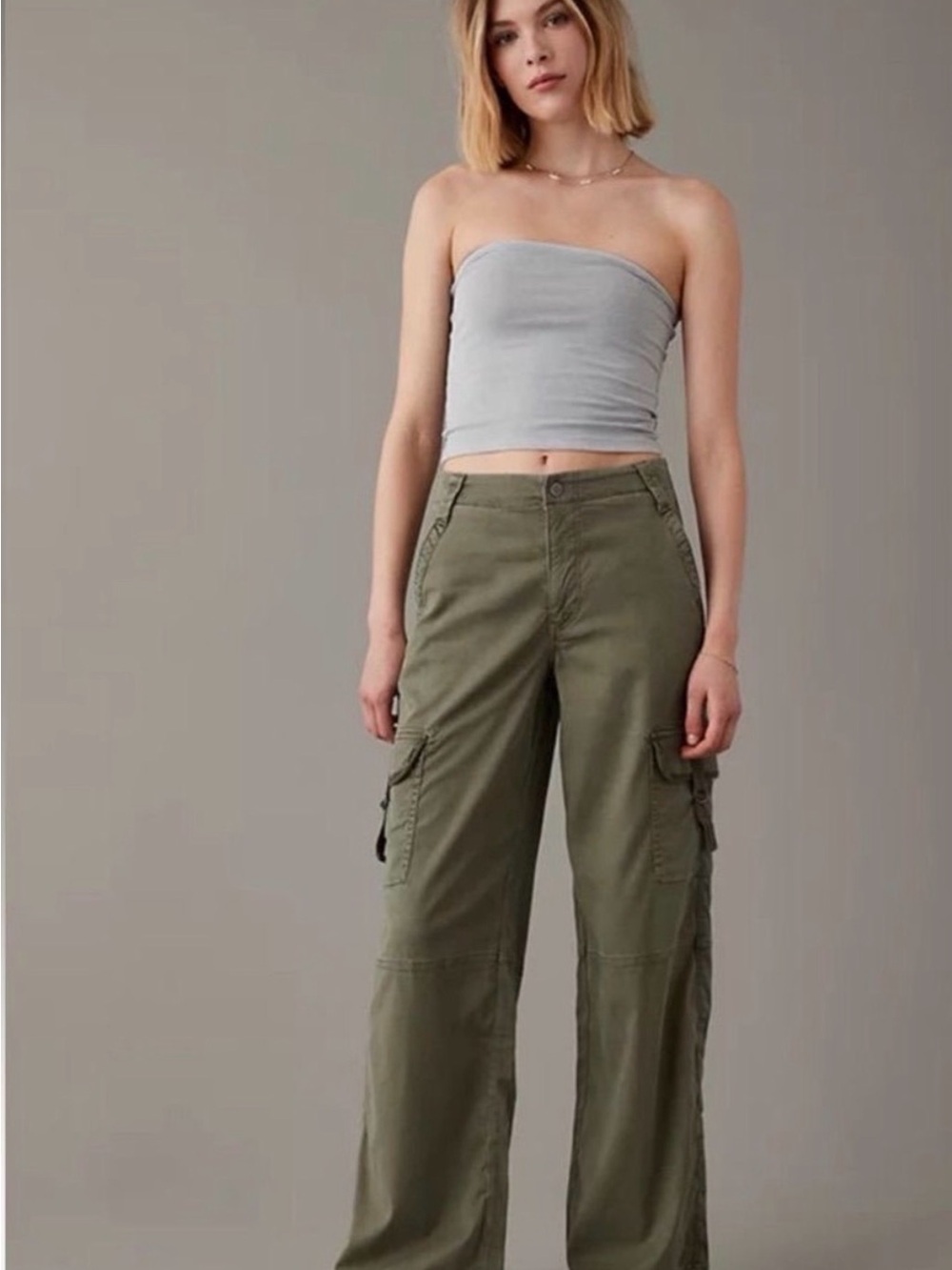 Olive Green Cargo Pants - Classic Utility Style - American Eagle - size 6
